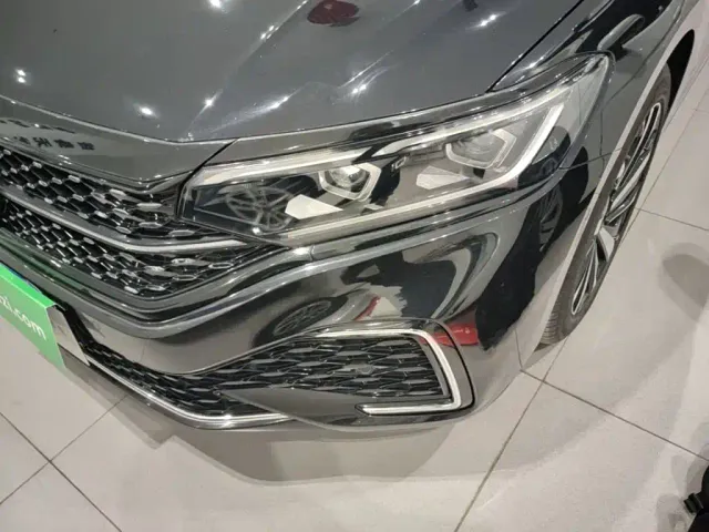 Volkswagen Passat — Фото автомобиля 23