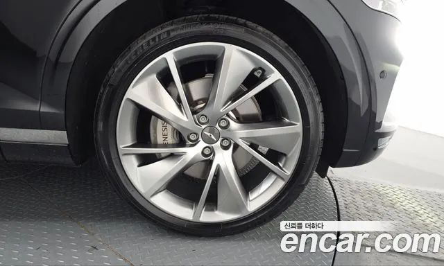 Genesis GV70 — Фото автомобиля 6