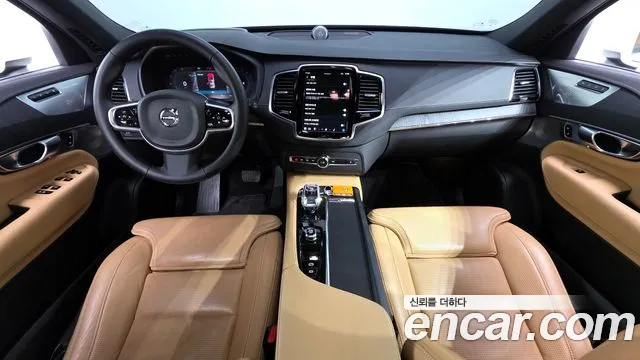 Вольво XC90 — Фото автомобиля 7