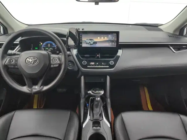 Toyota Corolla Cross — Фото автомобиля 12