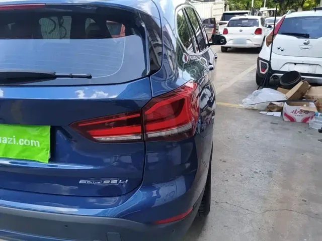 BMW X1 — Фото автомобиля 7