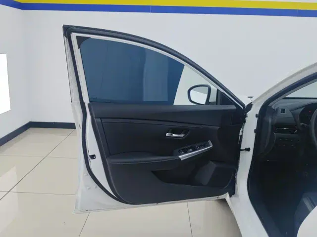 Nissan Sylphy — Фото автомобиля 7