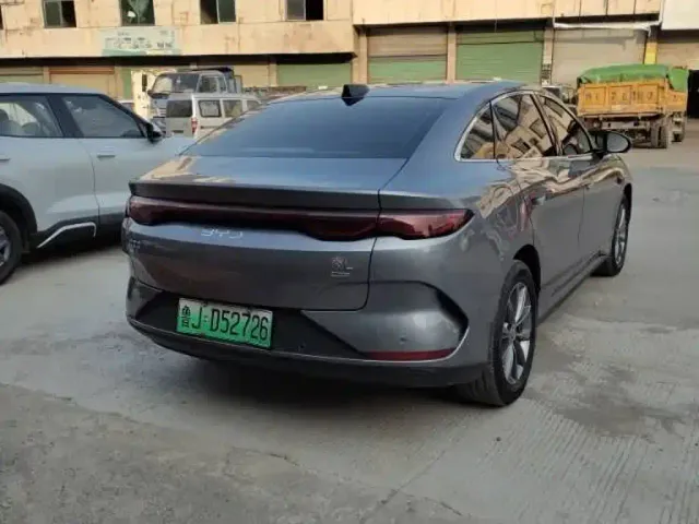 BYD Qin L — Фото автомобиля 4