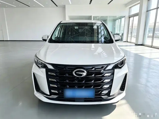 GAC Trumpchi M6 — Фото автомобиля 2