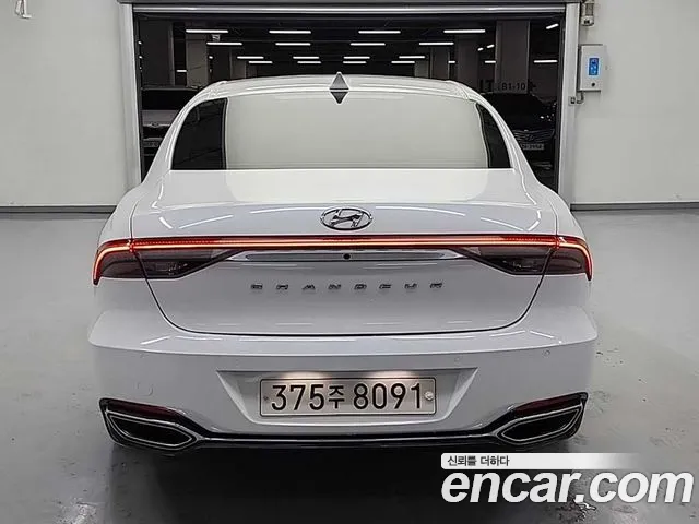 Hyundai Grandeur Grandeur (New) — Фото автомобиля 3