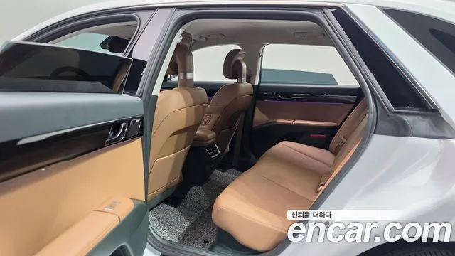 Hyundai Grandeur GN7 — Фото автомобиля 12