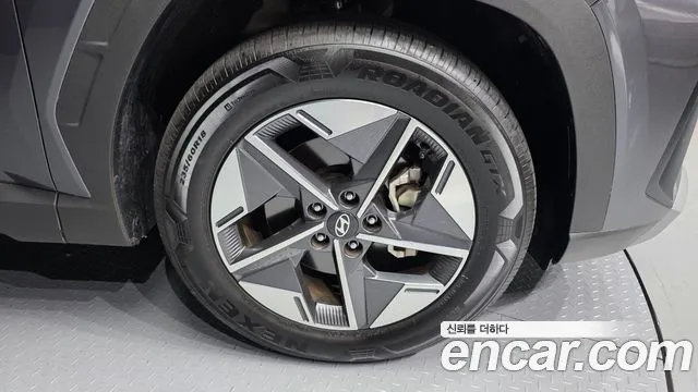 Hyundai Tucson Новый Tucson (NX4) Бензин 1.6 турбо 2WD — Фото автомобиля 21