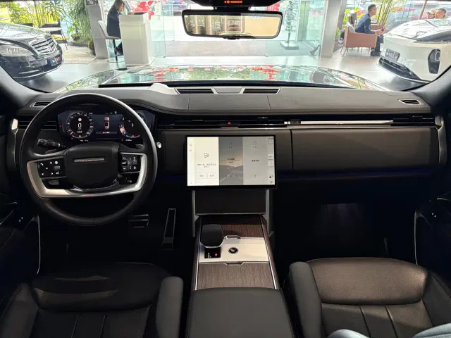 Land Rover Range Rover — Фото автомобиля 10