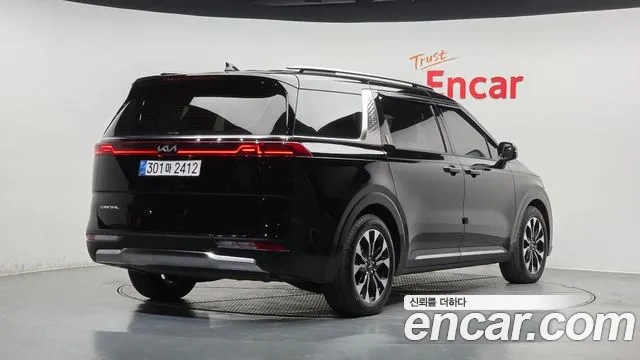 Kia Canival — Фото автомобиля 2
