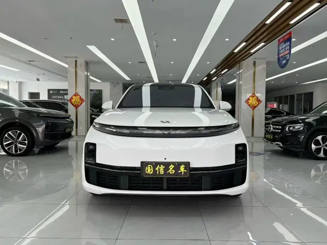 Li Auto L7 — Фото автомобиля 2