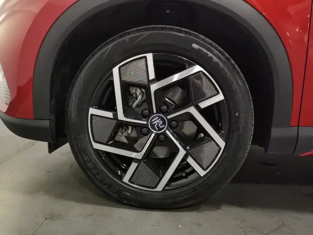 BYD Yuan PLUS — Фото автомобиля 17