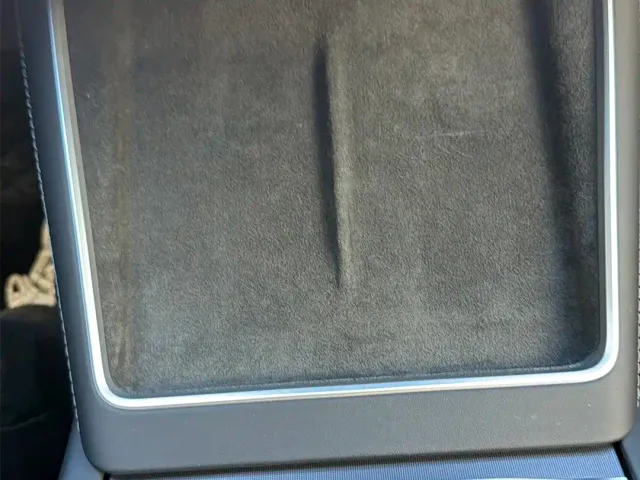 Tesla Model Y — Фото автомобиля 22