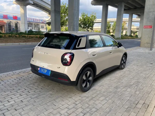 GAC Aion UT — Фото автомобиля 3