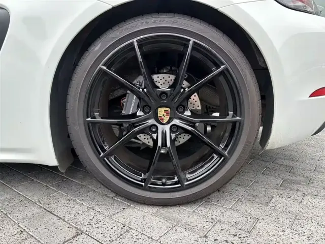 Porsche 718 — Фото автомобиля 7