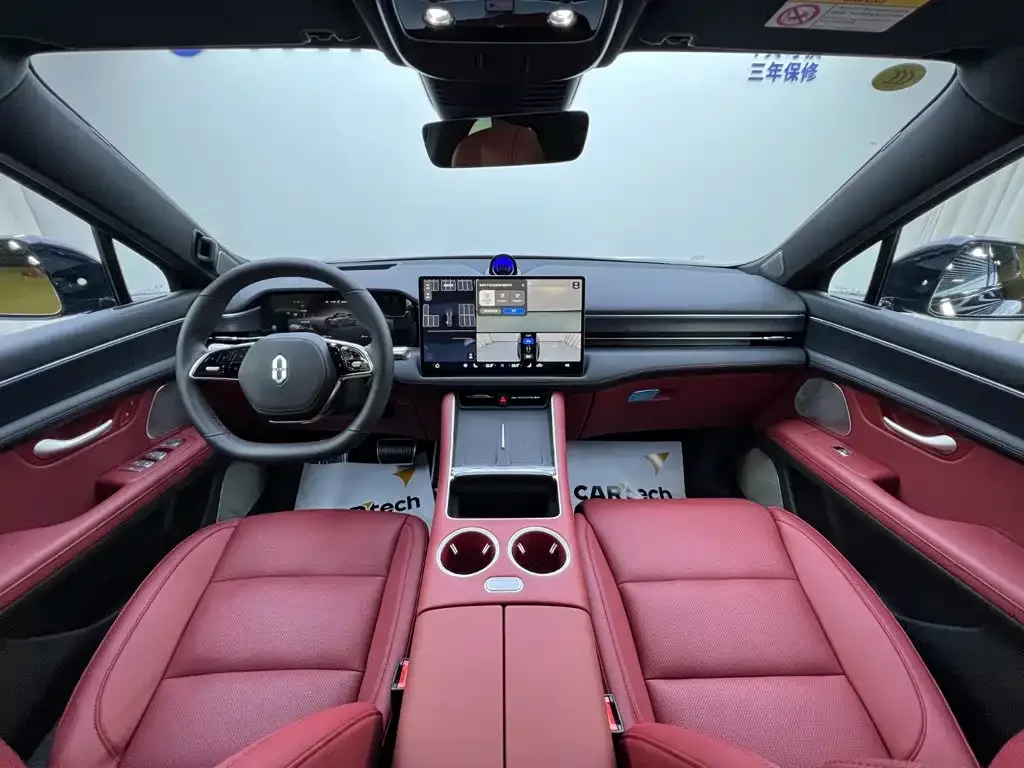 AITO Wenjie AITO M5 2025 Extended Range Ultra AWD — Фото автомобиля 9