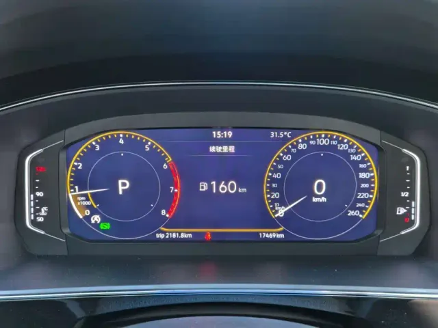 Volkswagen Passat — Фото автомобиля 13