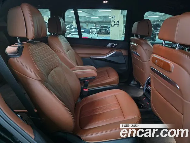 BMW X7 — Фото автомобиля 11