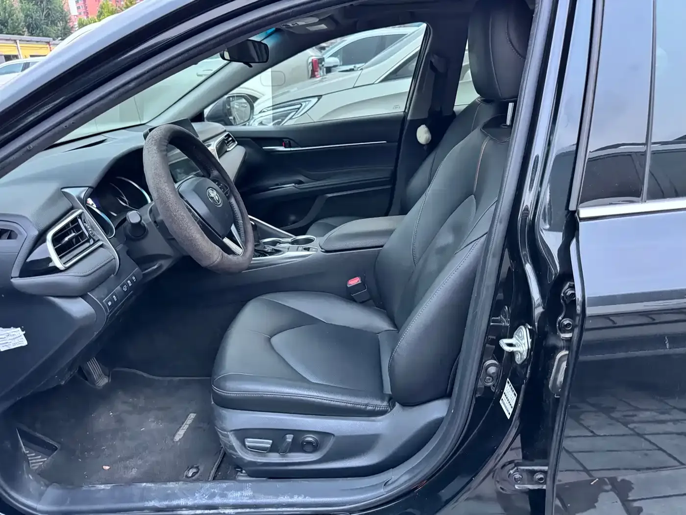Toyota Camry 2021 2.0G Luxury Edition — Фото автомобиля 3
