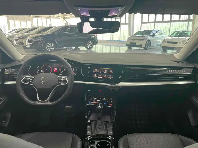 Volkswagen Passat — Фото автомобиля 4