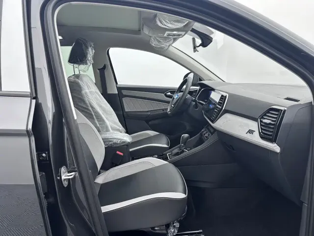 Jetta VS7 — Фото автомобиля 12