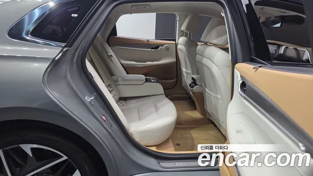 Hyundai Grandeur New — Фото автомобиля 18