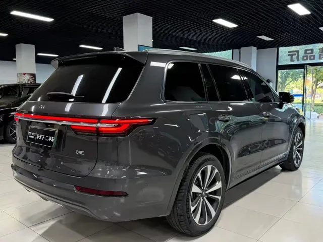 Li Auto ONE — Фото автомобиля 4