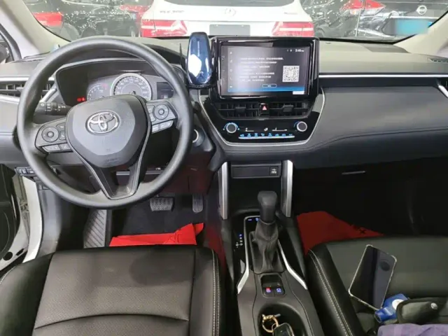 Toyota Corolla Cross — Фото автомобиля 9