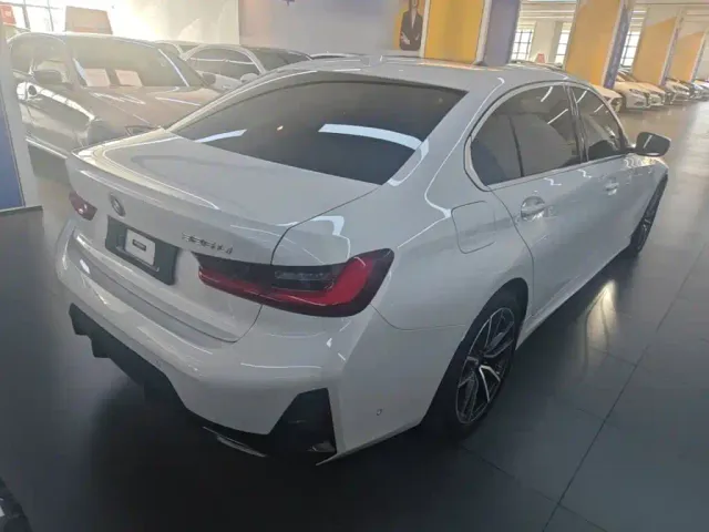 BMW 3 Series — Фото автомобиля 6