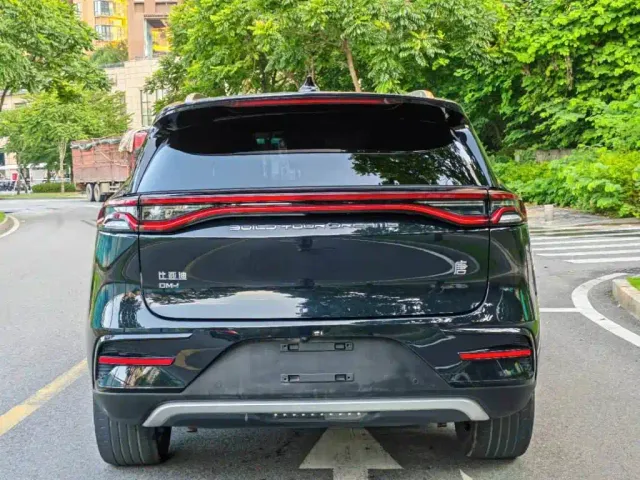 BYD Tang — Фото автомобиля 4