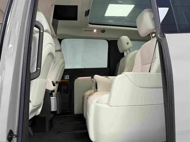 Li Auto MEGA — Фото автомобиля 9