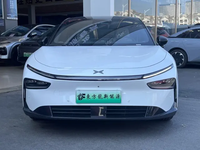 Xpeng P7+ — Фото автомобиля 3