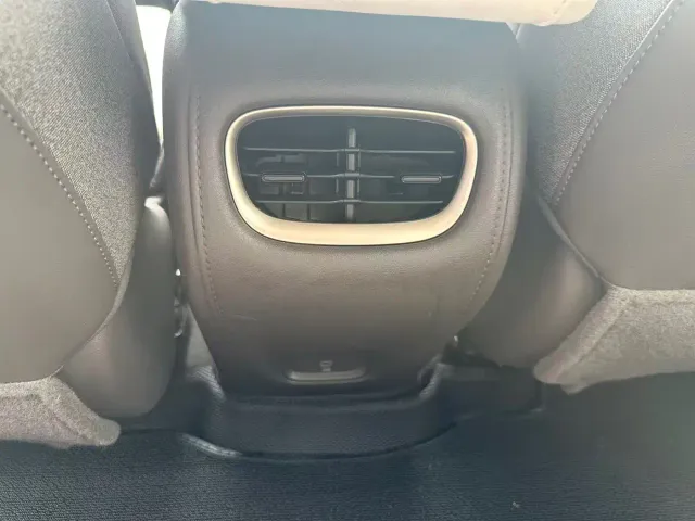IM Motors LS6 — Фото автомобиля 10