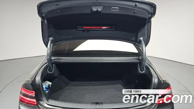 Genesis G80 Бензин 2.5 турбо AWD — Фото автомобиля 24