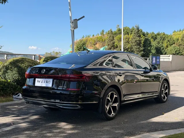 Volkswagen Passat — Фото автомобиля 4