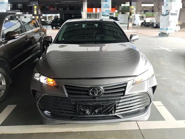 Toyota Avalon — Фото автомобиля 2