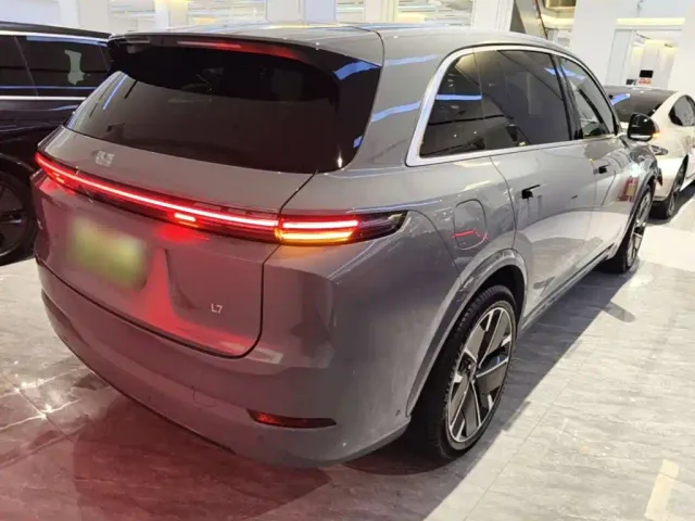 Li Auto L7 — Фото автомобиля 6