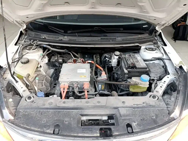 Dongfeng Fengshen E70 — Фото автомобиля 19