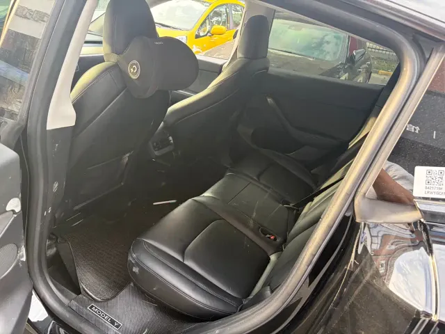 Tesla Model Y — Фото автомобиля 3