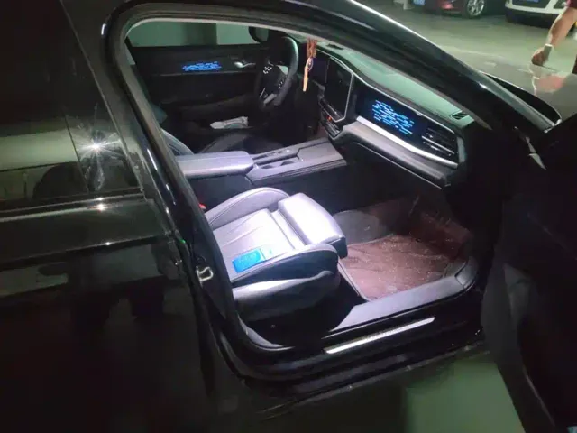Volkswagen Passat — Фото автомобиля 8