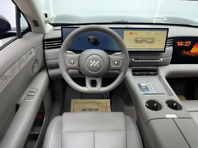 IM Motors LS6 — Фото автомобиля 22
