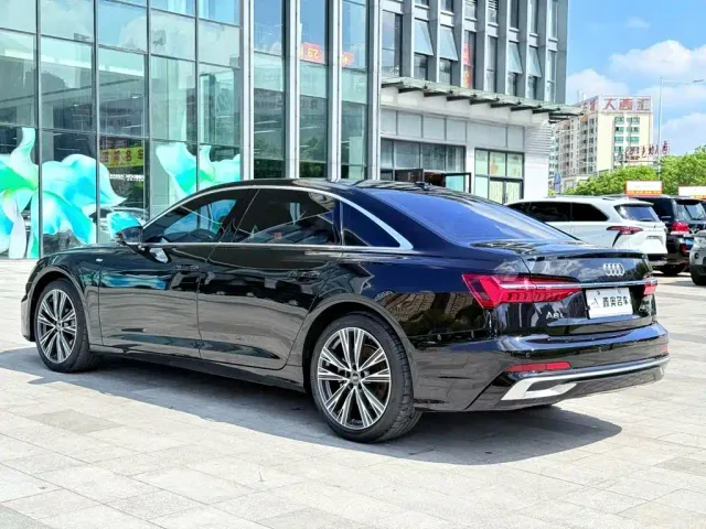 Audi A6L — Фото автомобиля 9