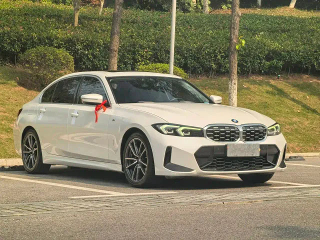 BMW 3 Series — Фото автомобиля 3