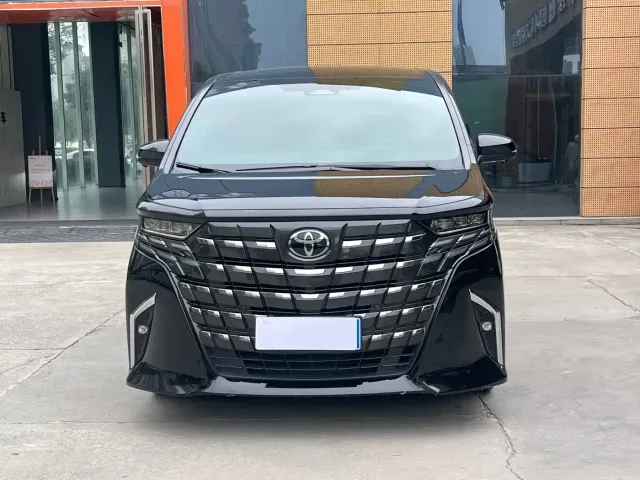Toyota Alphard — Фото автомобиля 2