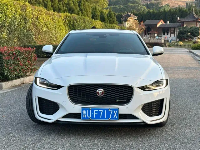 Jaguar XEL — Фото автомобиля 2