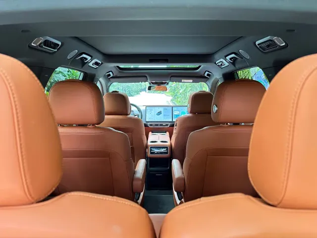 Li Auto L8 — Фото автомобиля 14