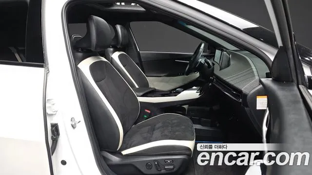 Kia EV6 — Фото автомобиля 11