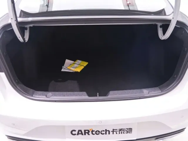 Changan Eado — Фото автомобиля 20