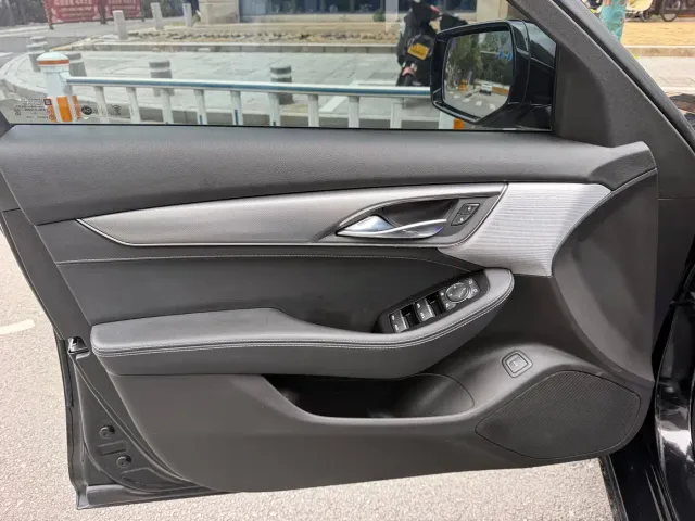 Cadillac CT5 — Фото автомобиля 7