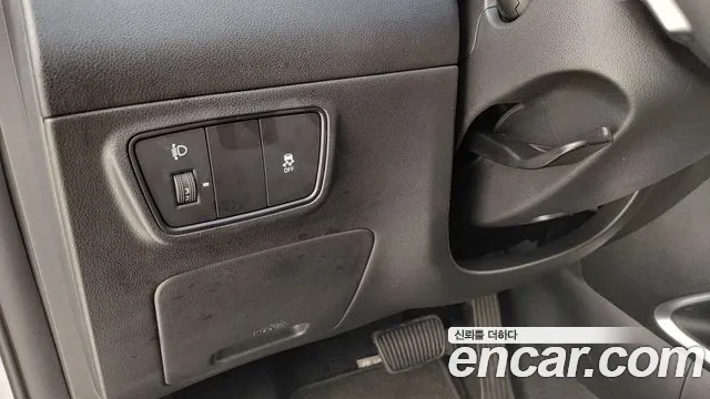 Hyundai Tucson Tucson (NX4) Дизель 2.0 2WD — Фото автомобиля 17
