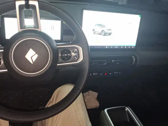 Baojun Yep Plus — Фото автомобиля 12